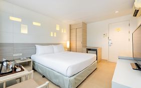 Sunshine Hotel & Residences